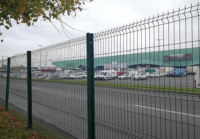 Metal Fencing I Posts